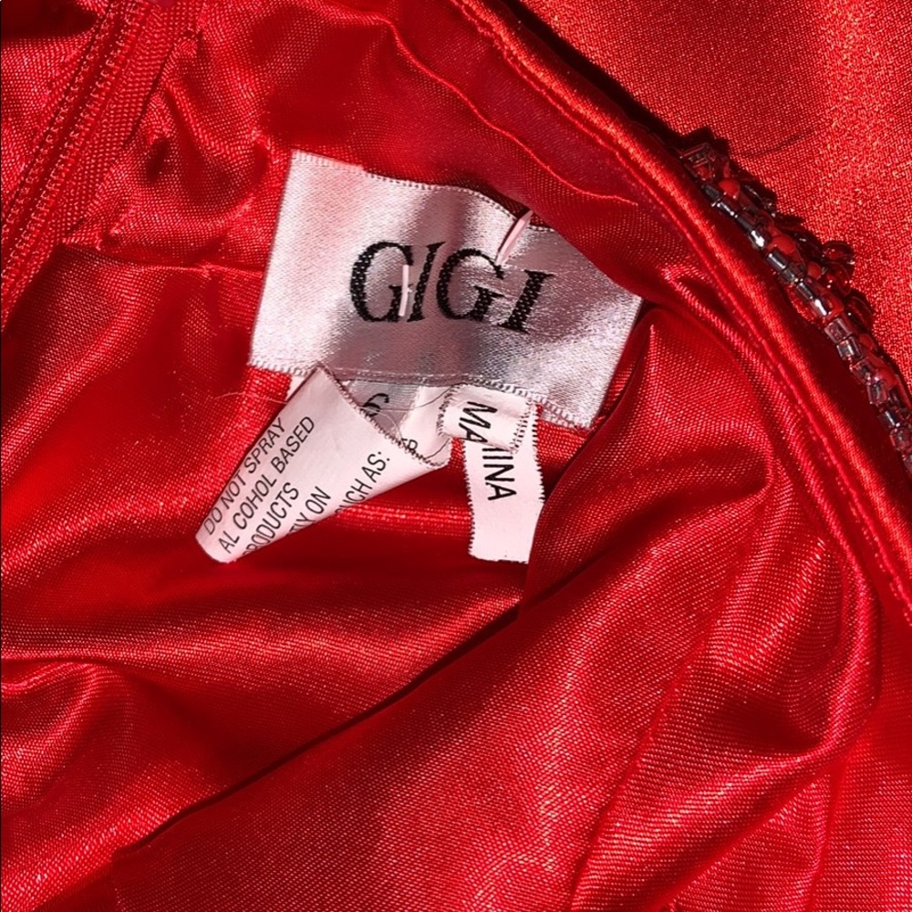 Red prom dress